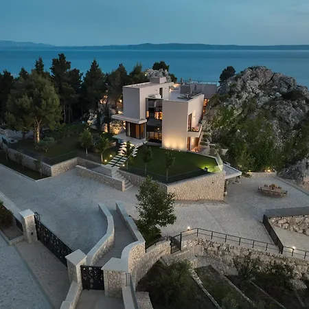 Kuk Oaza Villa *